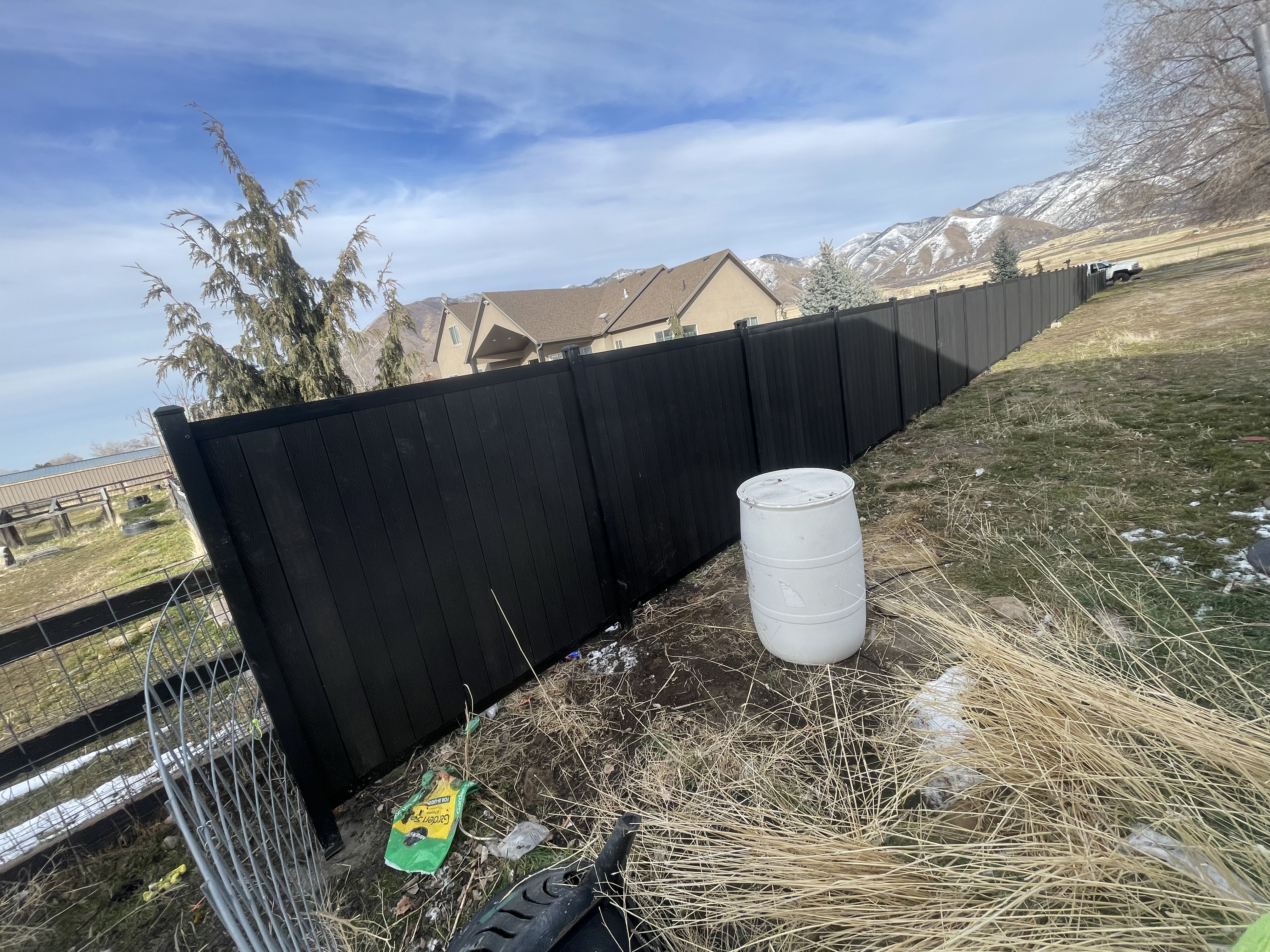 Avimore Modern installed by Spacemakers Fence in Farmington, Utah