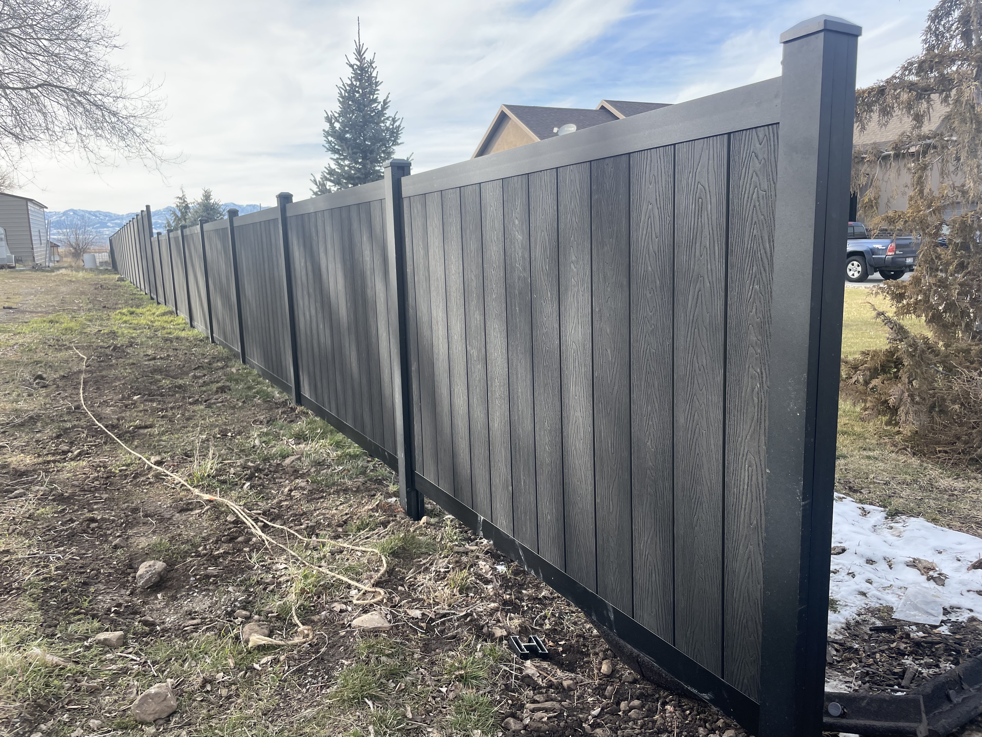 Avimore Modern installed by Spacemakers Fence in Farmington, Utah