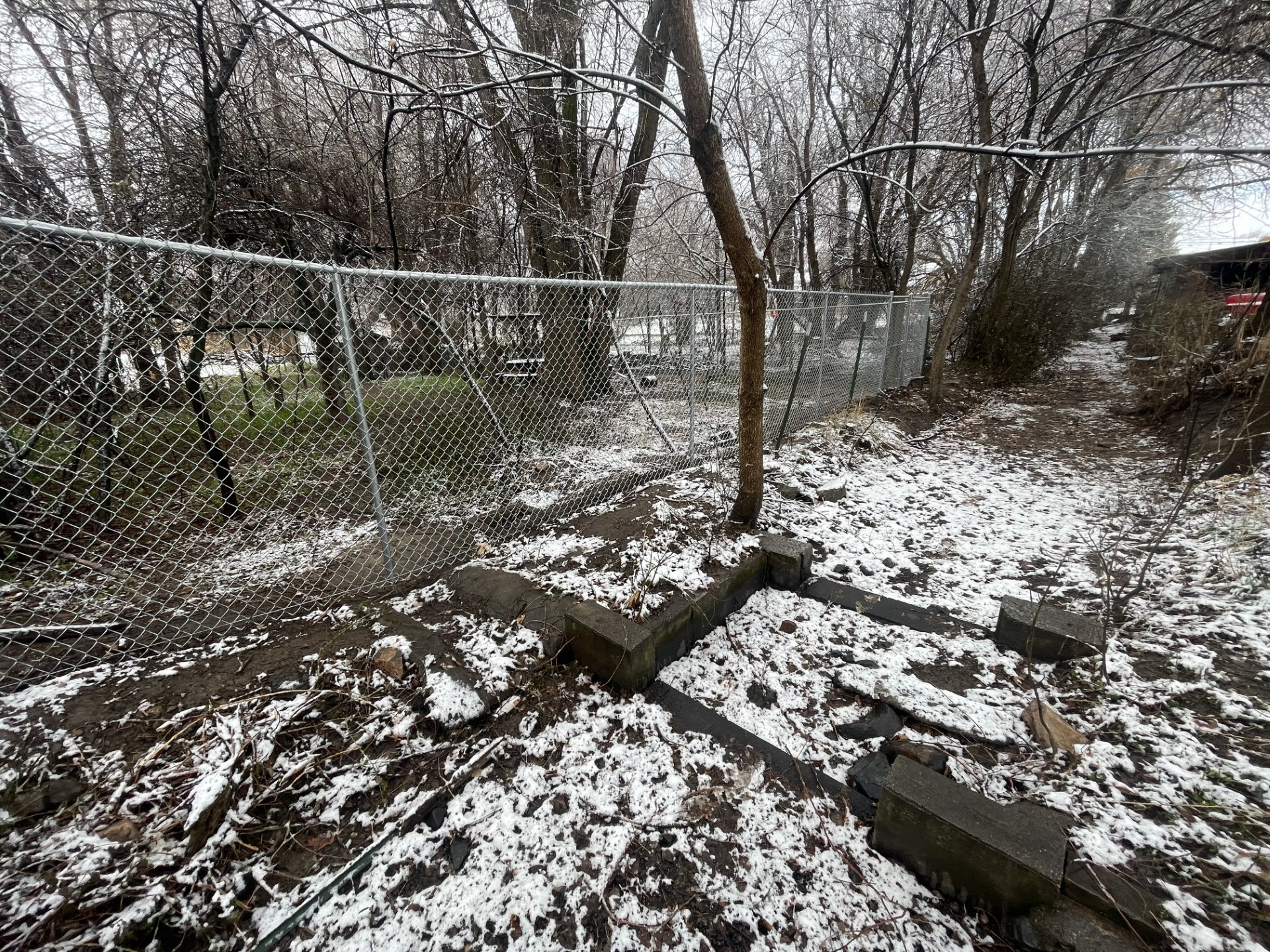 Chain link fence installed by Spacemakers Fence in Utah