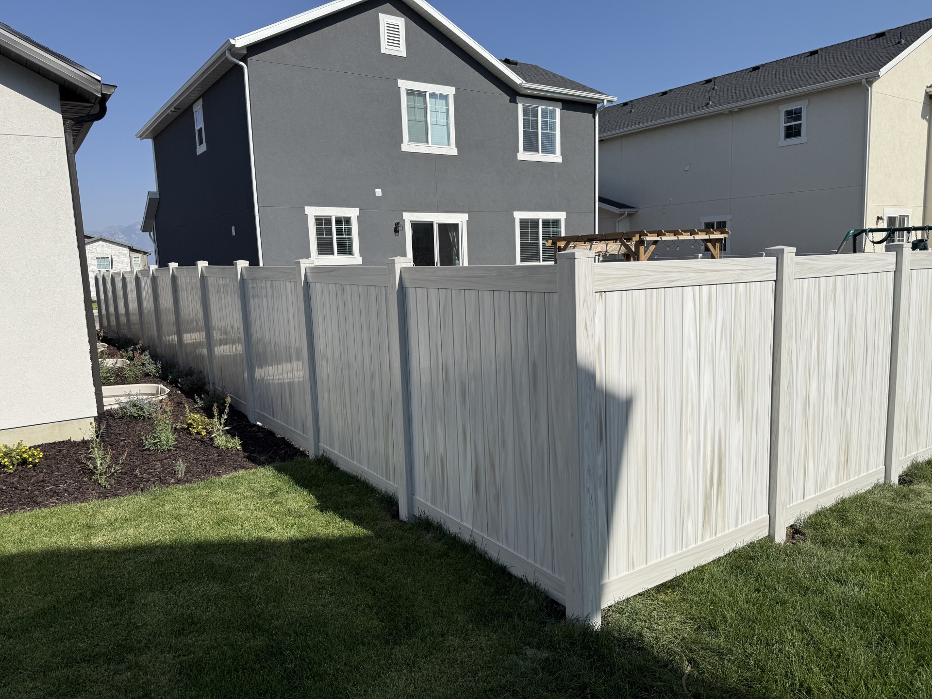 Vinyl privacy fence installed by Spacemakers Fence near Fruit Heights, Utah